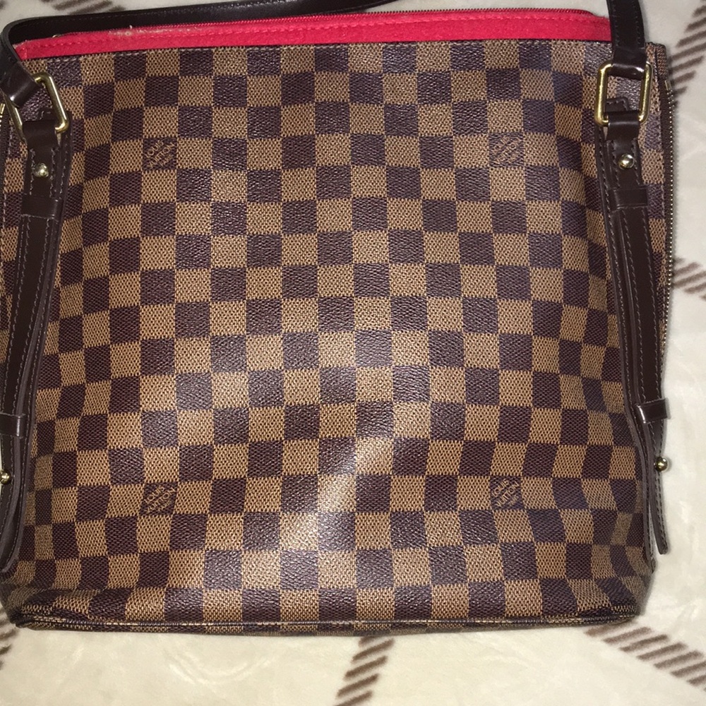 Louis Vuitton Rivington - Picture 11 of 14